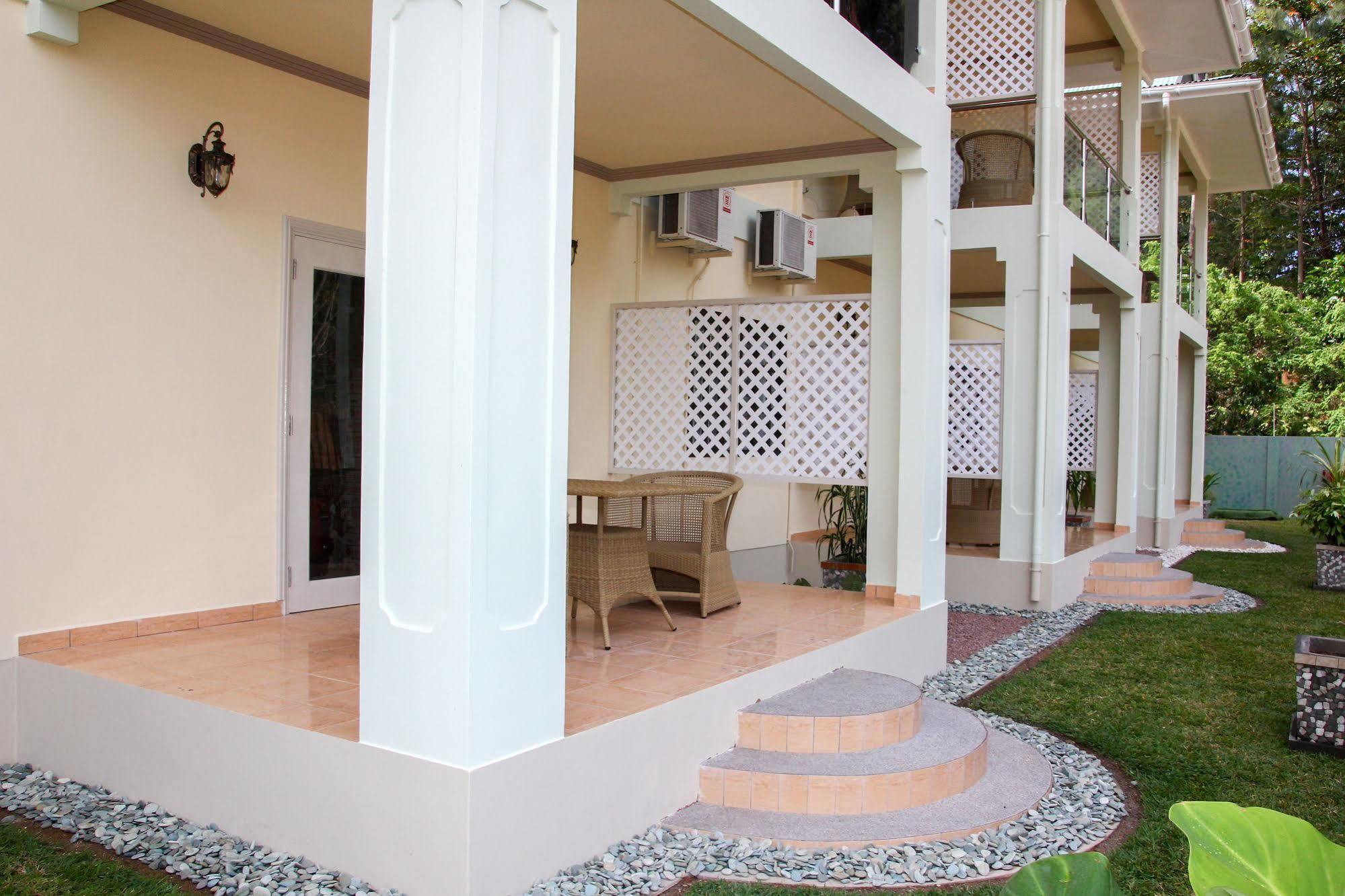 Chez Bea Luxury Villa Baie Sainte Anne Exterior photo