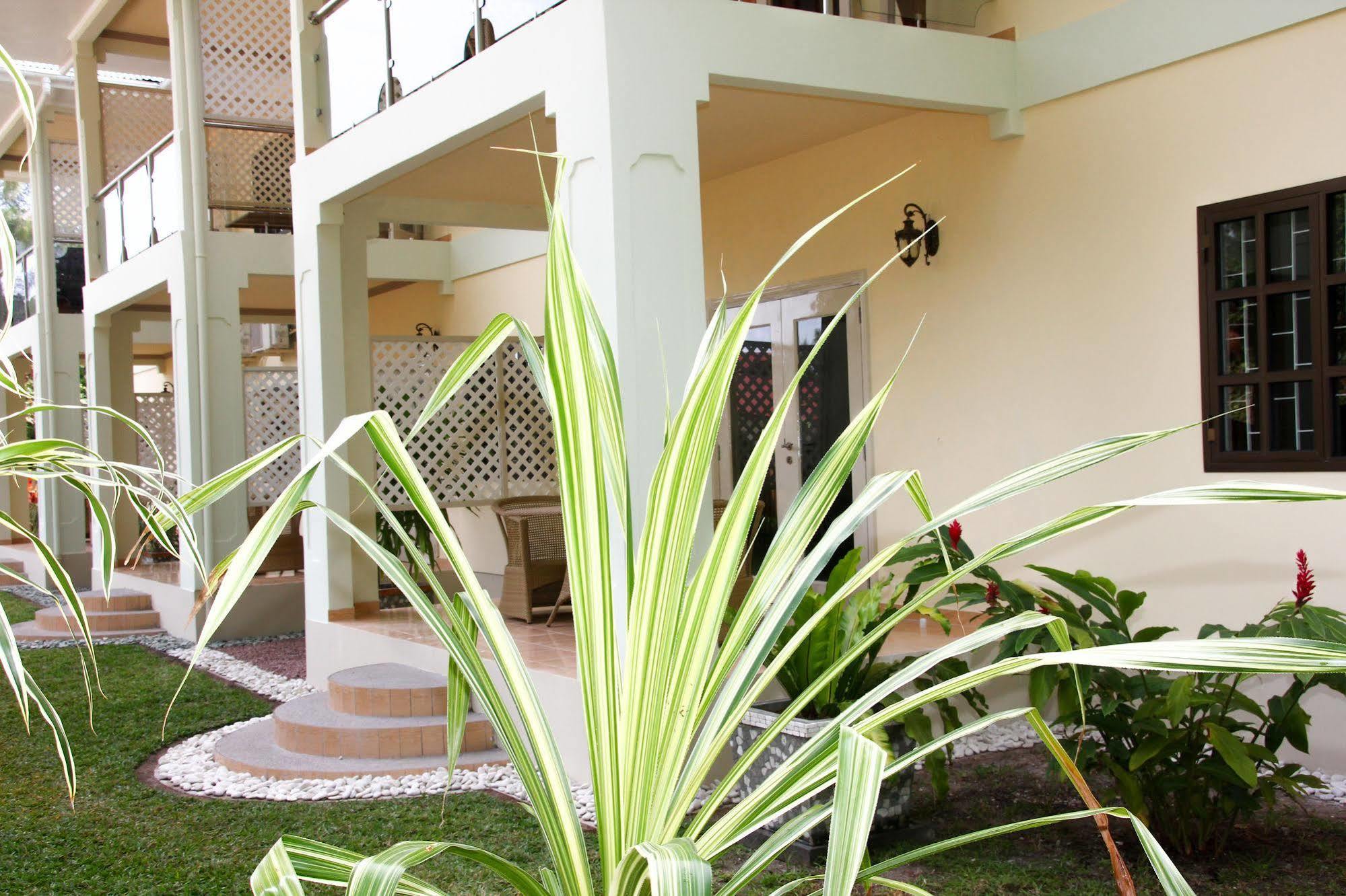 Chez Bea Luxury Villa Baie Sainte Anne Exterior photo